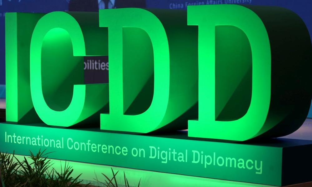 Эрик Гозлан: «Права человека» как сервисная услуга 